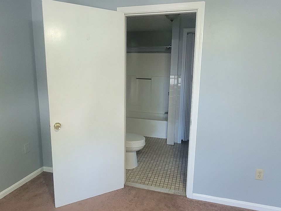 Bedroom #1 with bathroom access