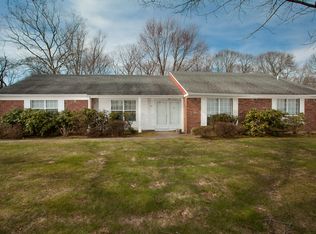 41 Annandale Rd, Stony Brook, NY 11790