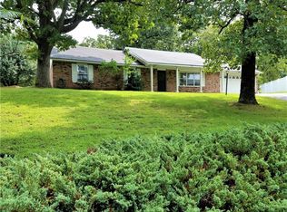 9148 Grimes Dr, Rogers, AR 72756