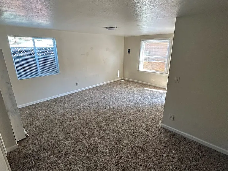 341 Menker Ave — Photo 2