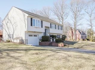 171 Silverwood Dr, Taunton, MA 02780