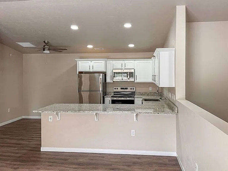TIMBER CAMP LUXURY APARTMENT HOMES — Photo 4