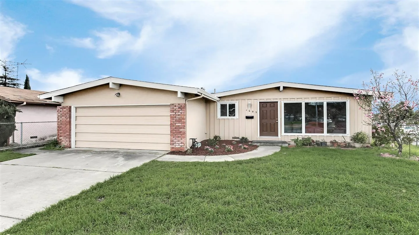 1603 Mount Blanc Way photo 1