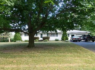 39 Chautauqua Dr, Rochester, NY 14623