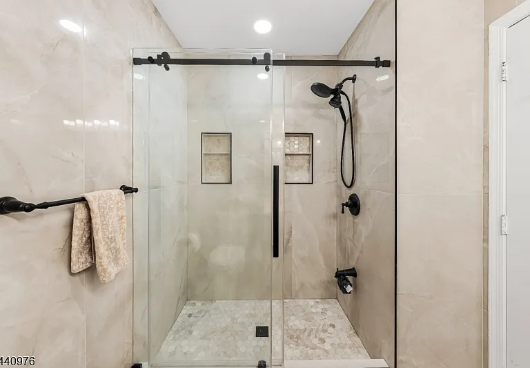 41 Tall Oaks Ct — Photo 28