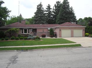 225 S Fischer Ave, Jefferson, WI 53549