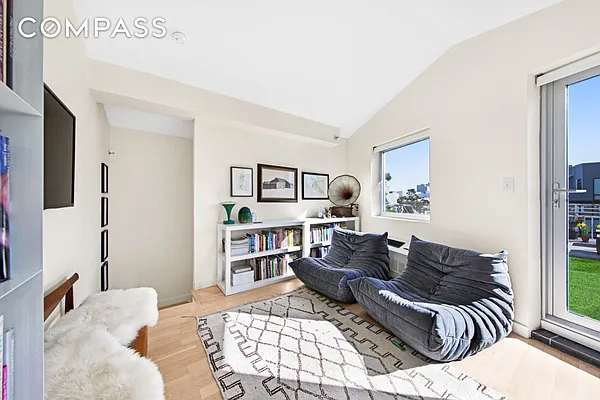 Sold by Compass | media 28