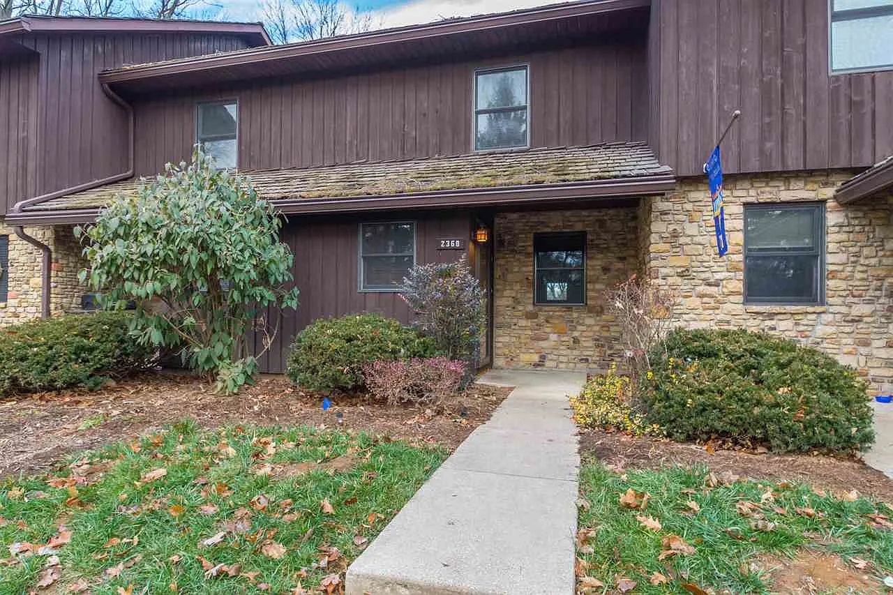 2368 E Winding Brook Cir photo 1
