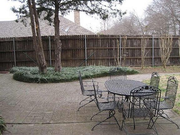 3rd image of 1418 Creekside Dr