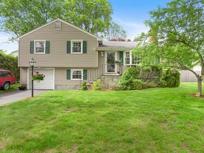 30 Karen Street, Fairfield, CT, 06824