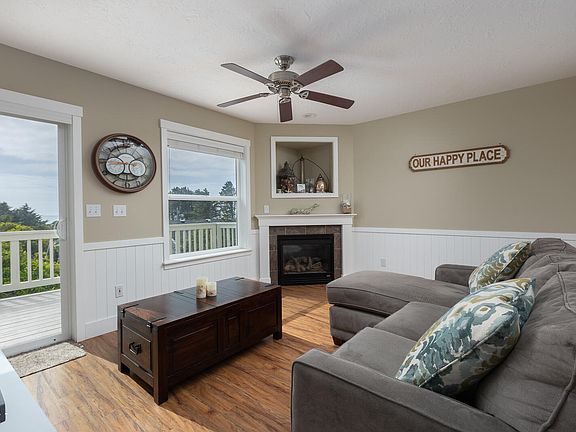 5th image of 3015 NW Port Dr