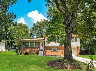 1028 Pinecrest Dr, Forest Park, GA 30297