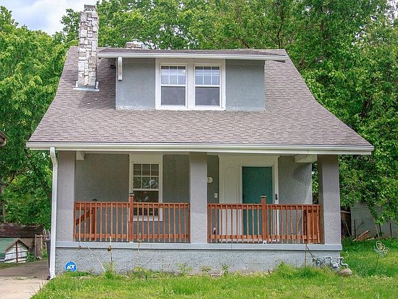 2nd image of 2923 Parkwood Blvd