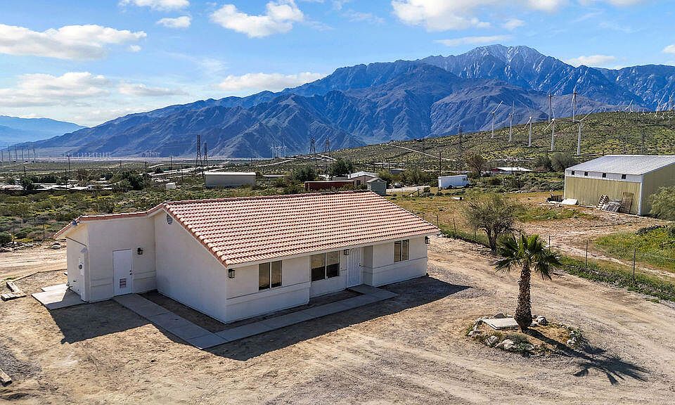 1st image of 15310 Desert View Rd