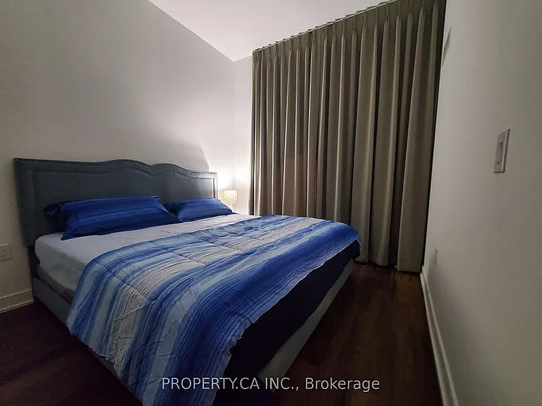 25 Neighbourhood Ln #104 — Photo 12