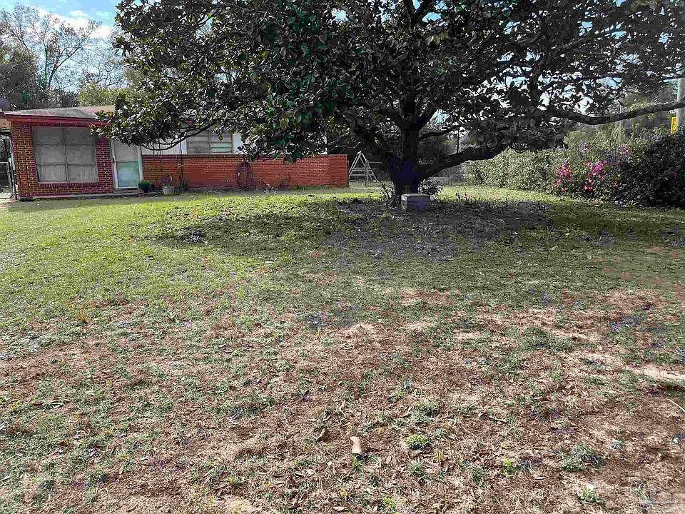 2nd image of 1101 Desmonde Dr