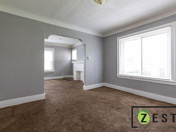 5th image of 1-16544 Asbury Ave #1