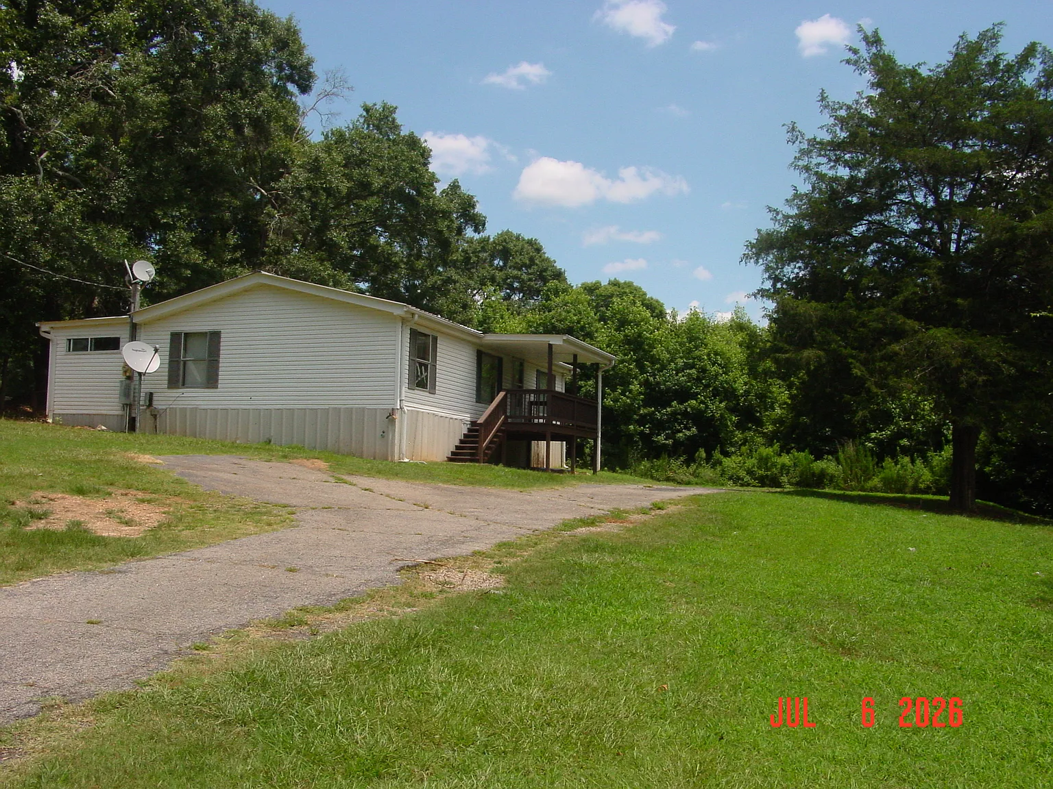 4 bed, 1375 sqft, $1,550 — Photo 1