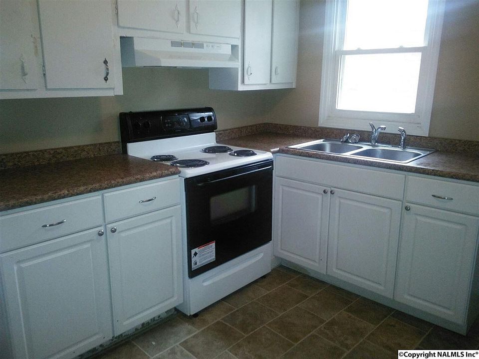 1st image of 200B Triana Blvd NW