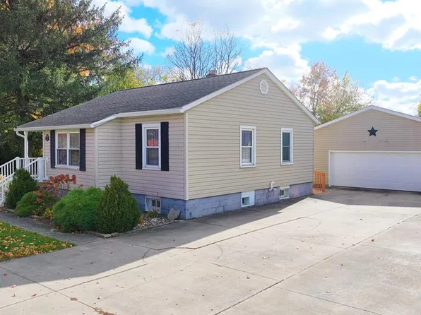 227 W Sandusky St, Fredericktown, OH 43019