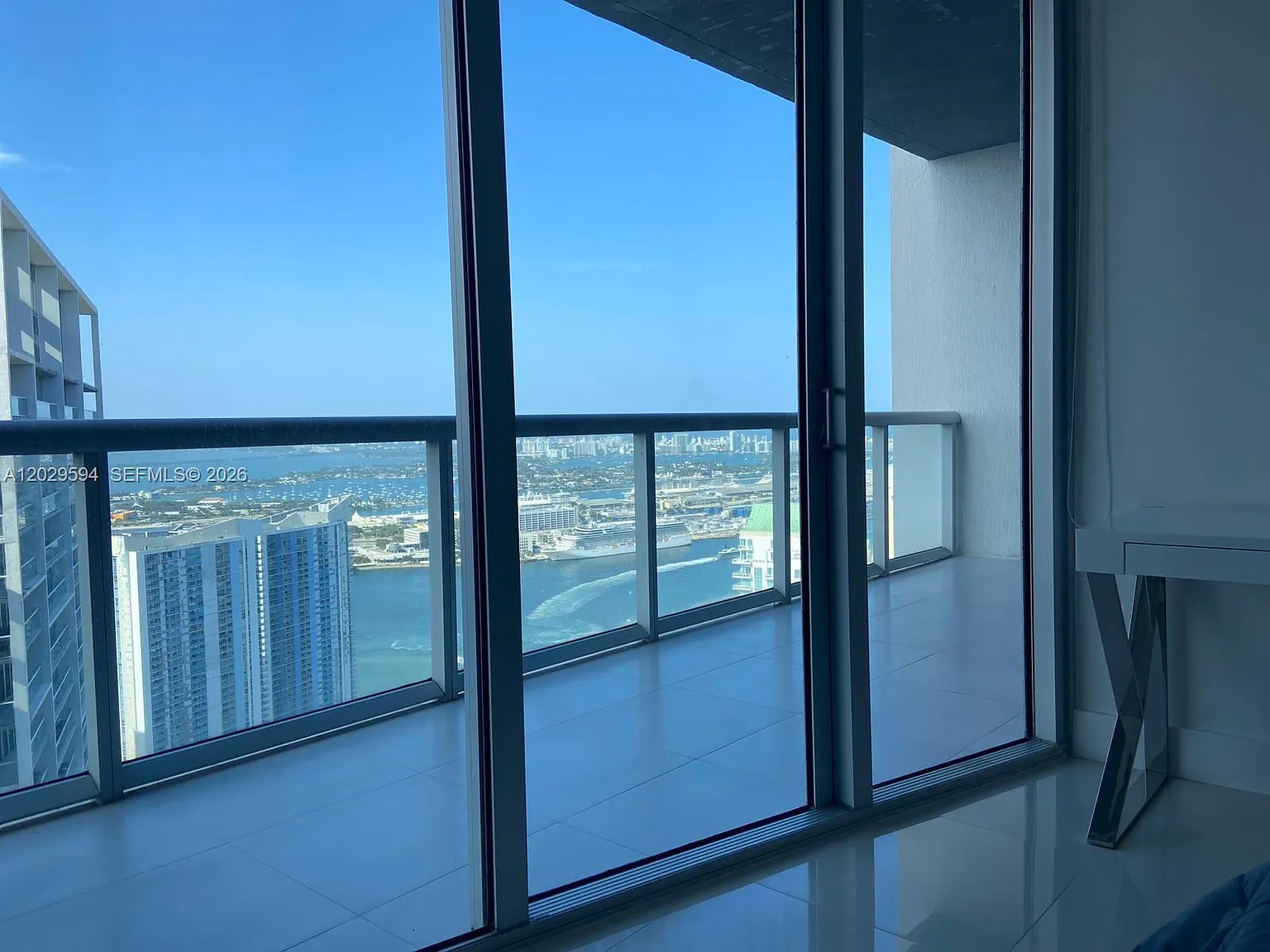Icon Brickell No Two — Photo 4