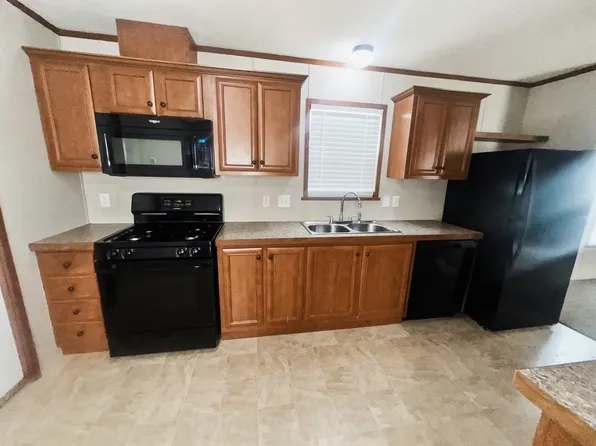 13318 S Dixie Hwy, Holly, MI