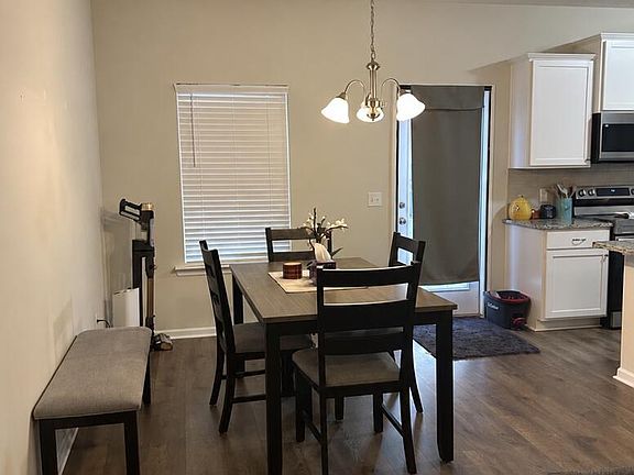 4th image of 447 Brightleaf Cir