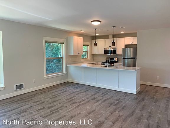 4th image of 3401 E Cherry St #11359892