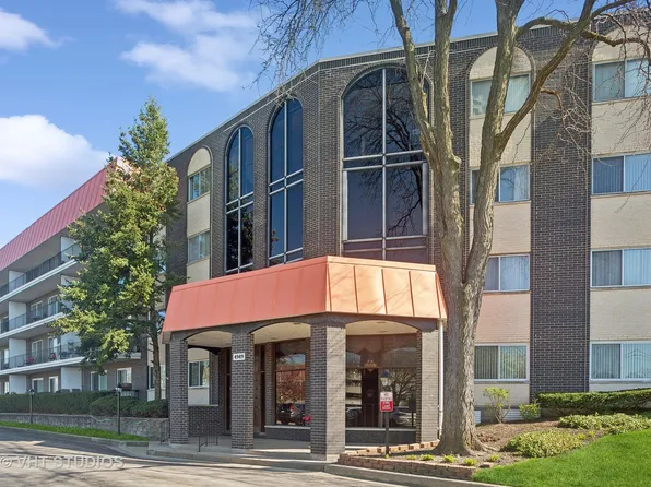4949 Golf Rd APT 204, Skokie, IL 60077