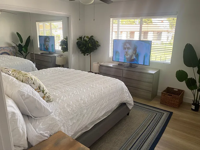 302 Avenida Del Mar #B — Photo 13