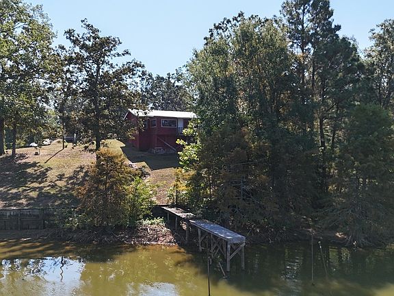2nd image of 401 Ridge Row
