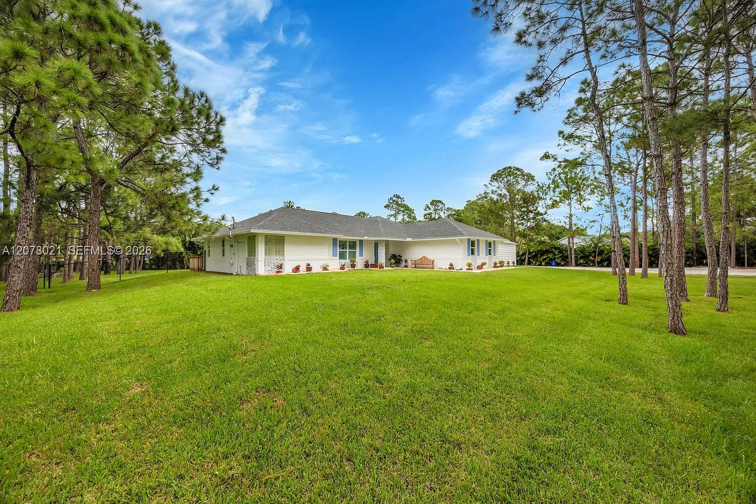 4 bed, 2.0 bath, $5,500 — Photo 1
