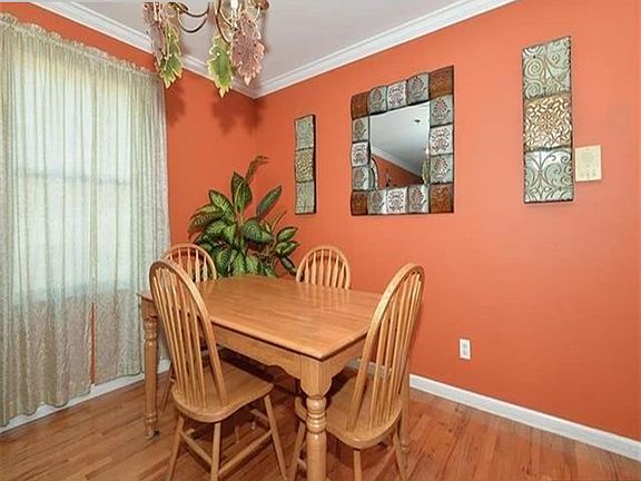 5th image of 116 Lake St #3
