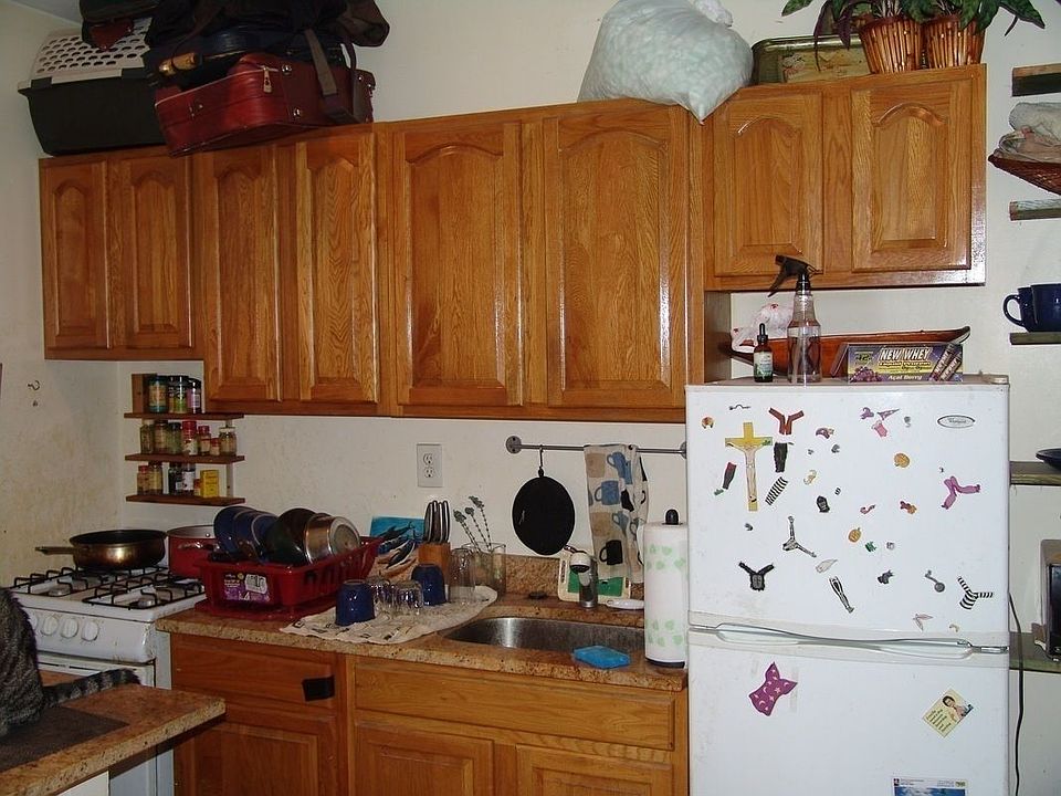 2nd image of 514 W 211th St APT 4E