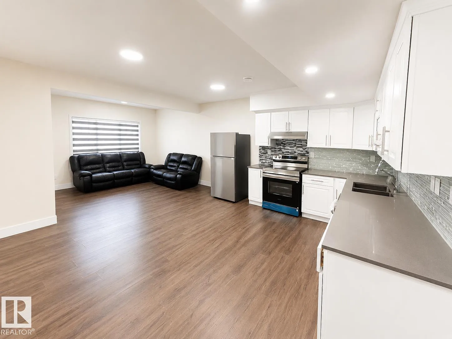 2 bed, 1.0 bath, 899 sqft, $1,500 — Photo 3