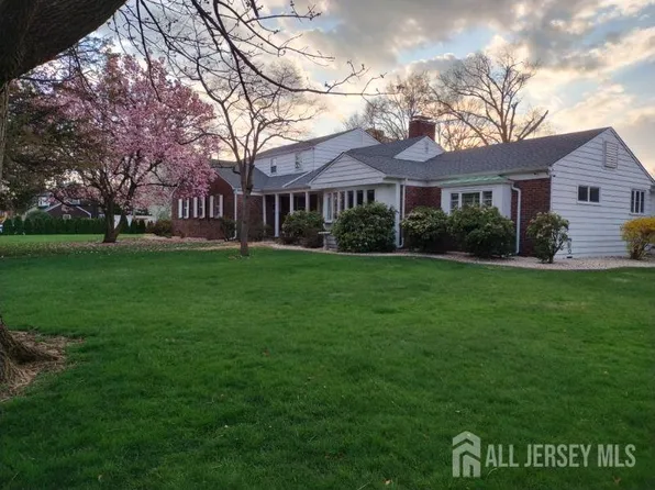 544 W 8th St, Plainfield, NJ 07060