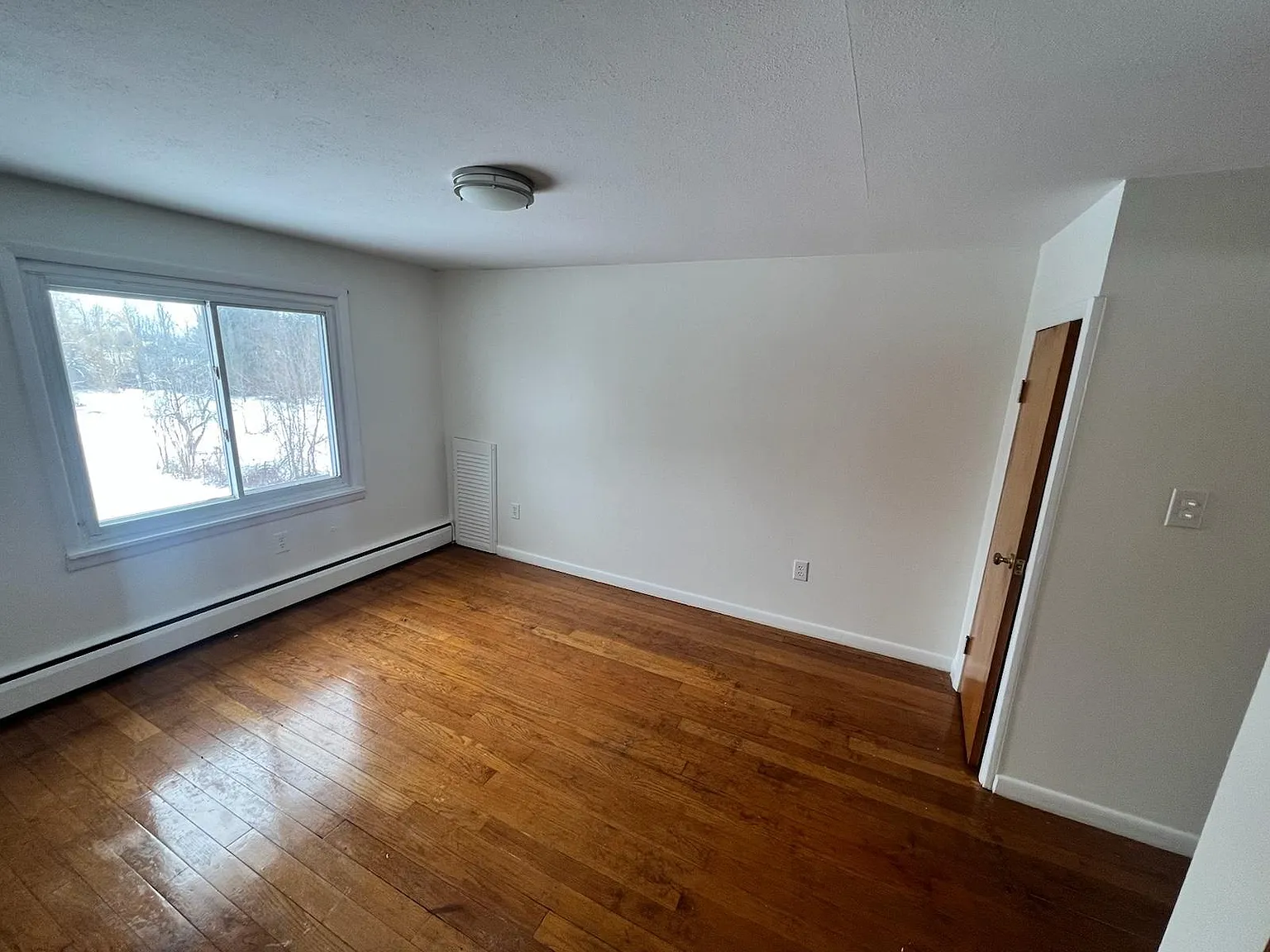 10640 Clarence Center Rd — Photo 4