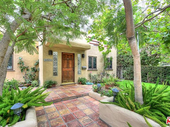 4th image of 10534 Almayo Ave