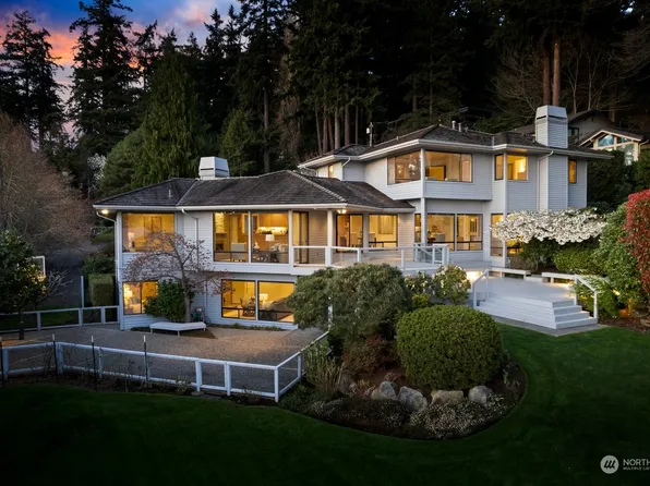 2009 101st Avenue SE, Bellevue, WA 98004