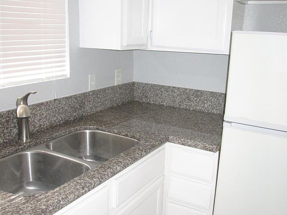 3rd image of 1615 E Broadway APT J