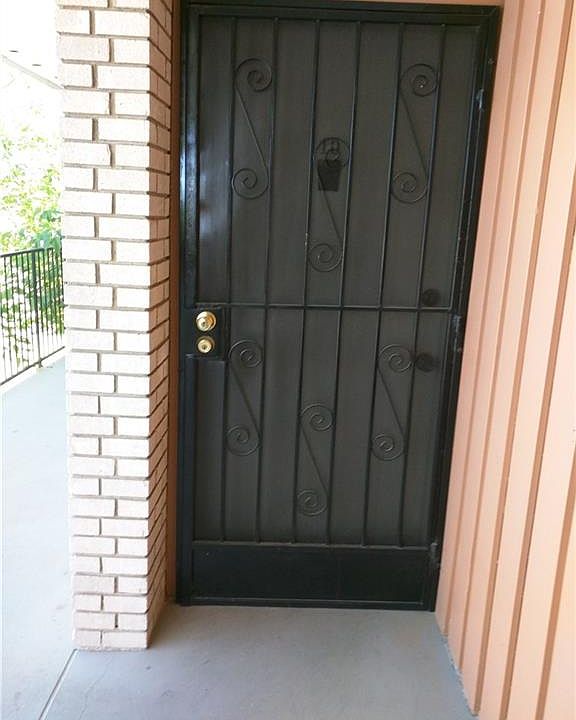 1st image of 6400 Edgemere Blvd APT 10