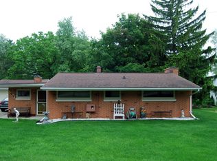 1010 E Webb Dr, Dewitt, MI 48820