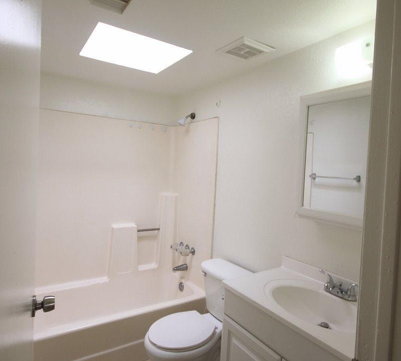 1st image of 333 E 20th St