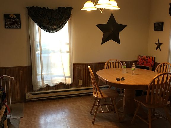 3rd image of 602 S 1st St