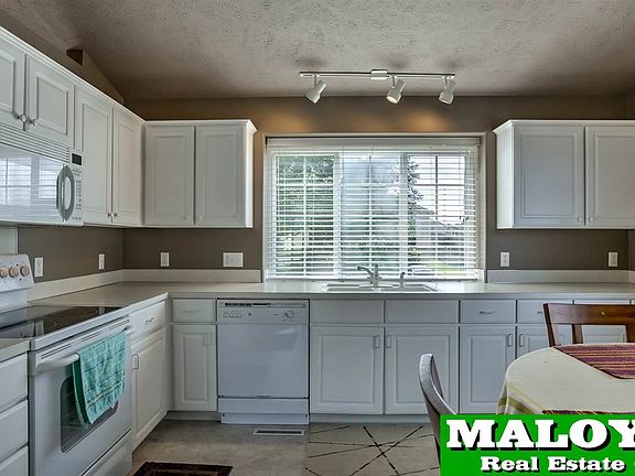 3rd image of 4011 N 172nd Ave