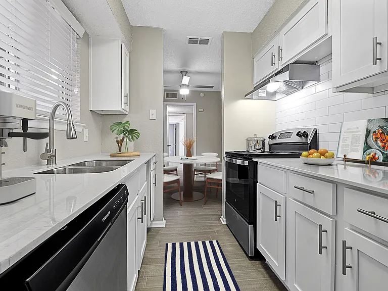 Lexington Apartment Homes