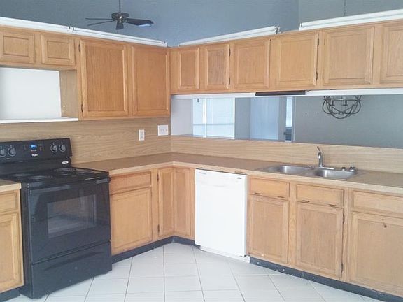 4th image of 19807 Lions Gate Ct