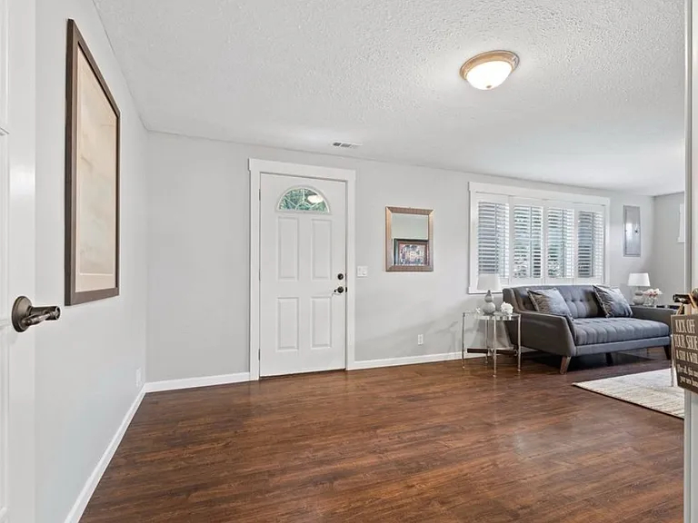 18504 171st Pl NE — Photo 18