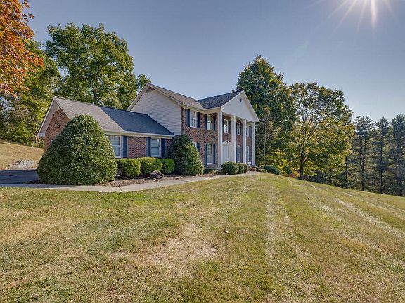 2nd image of 124 Natchez Ln