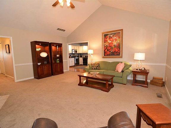 4th image of 2800 Woodside Dr
